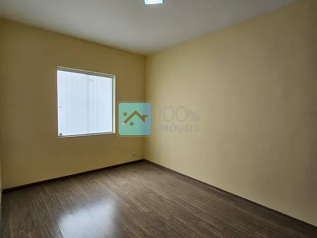 Casa com 200m² 2 quartos e 1 banheiro, à venda, no bairro Jardim Topazio em São José dos Campos