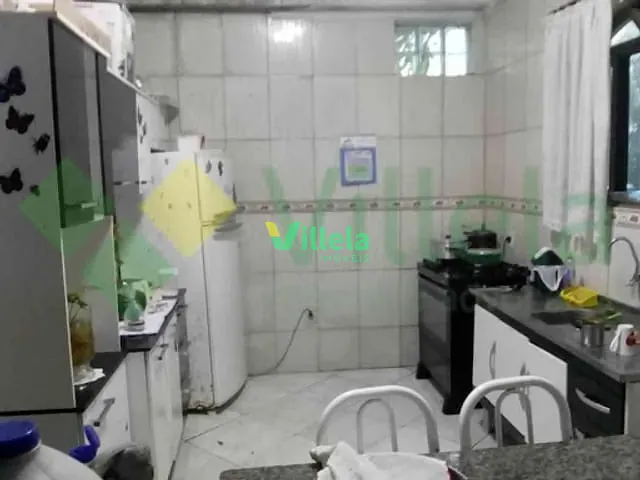 Casa 2 quartos e 2 banheiros, à venda, no bairro Jardim Pinheirinho em Itaquaquecetuba