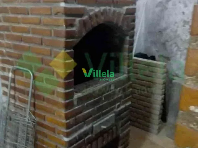 Casa 2 quartos e 2 banheiros, à venda, no bairro Jardim Pinheirinho em Itaquaquecetuba