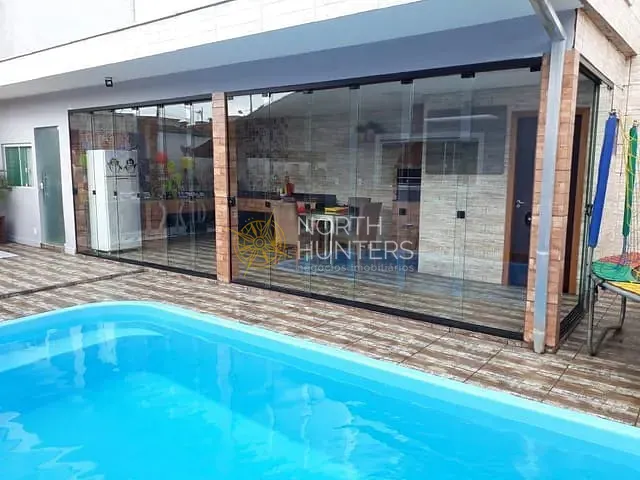 Casa com 100m² 2 quartos e 2 banheiros, à venda, no bairro Guanabara em Joinville
