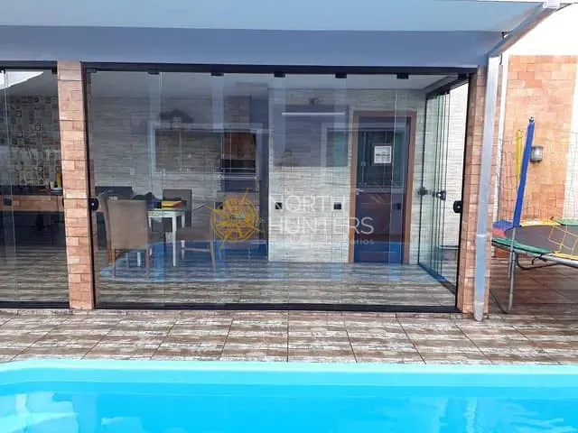 Casa com 100m² 2 quartos e 2 banheiros, à venda, no bairro Guanabara em Joinville