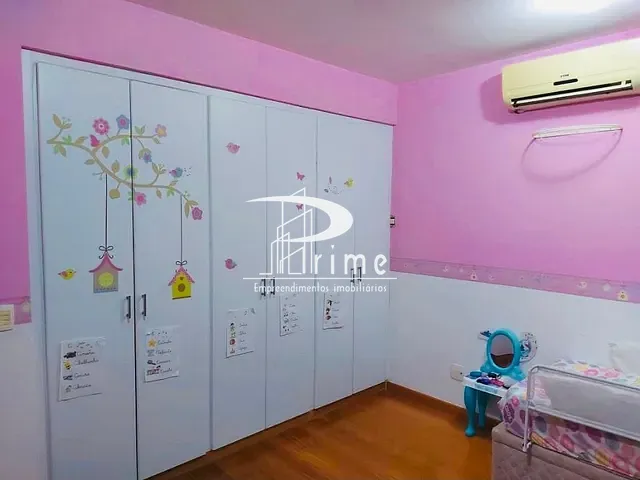 Casa com 600m² 4 quartos e 4 banheiros, à venda ou para alugar, no bairro Itaipu em Niterói