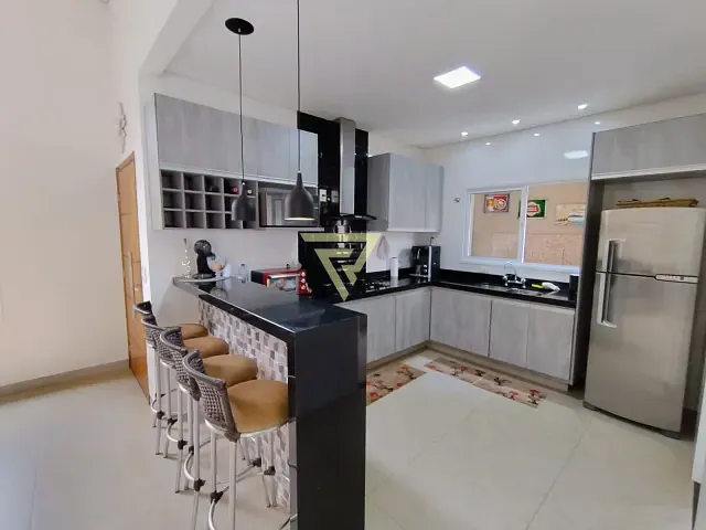 Casa com 200m² 3 quartos e 2 banheiros, à venda, no bairro Jardim Santa Cecília em Ribeirão Preto