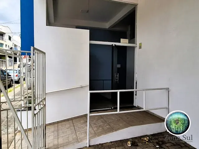 Casa à venda ou para alugar, no bairro Centro em Votorantim