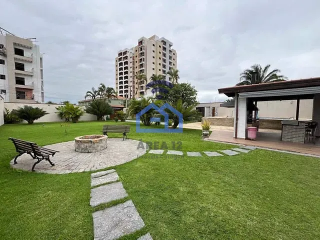 Casa com 1000m² 4 quartos e 4 banheiros, à venda, no bairro Porto Novo em Caraguatatuba
