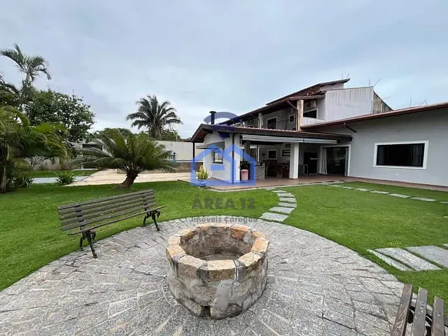 Casa com 1000m² 4 quartos e 4 banheiros, à venda, no bairro Porto Novo em Caraguatatuba