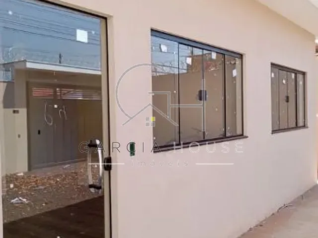 Casa com 200m² 3 quartos e 2 banheiros, à venda, no bairro Serrana em Serrana