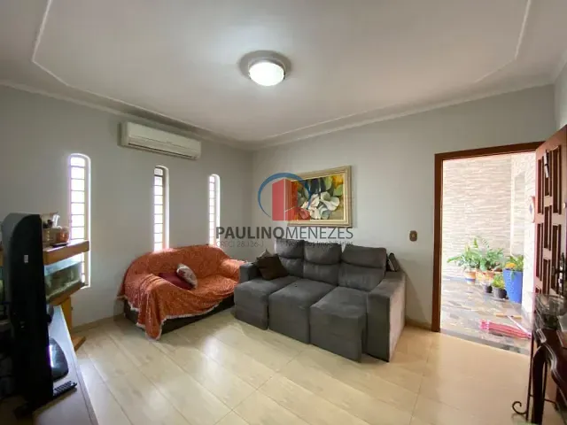 Casa com 300m² 3 quartos e 2 banheiros, à venda, no bairro Vila Bertini em Americana