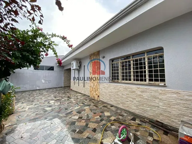 Casa com 300m² 3 quartos e 2 banheiros, à venda, no bairro Vila Bertini em Americana