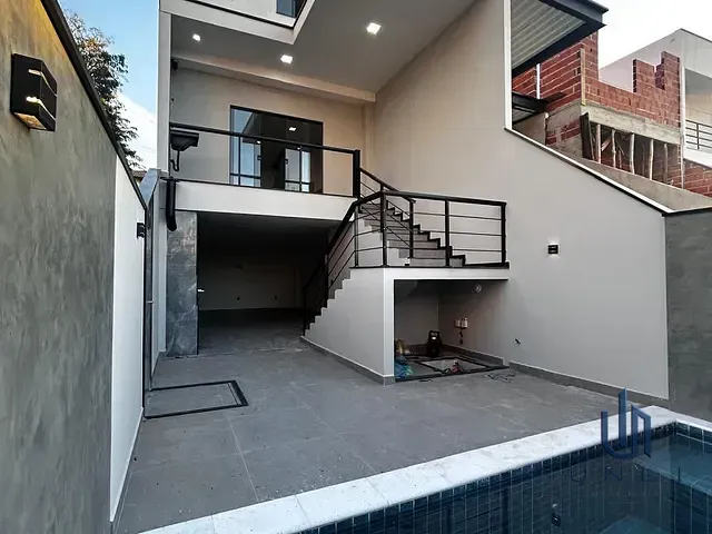 Casa 3 quartos e 3 banheiros, à venda, no bairro Jardim Amália em Volta Redonda