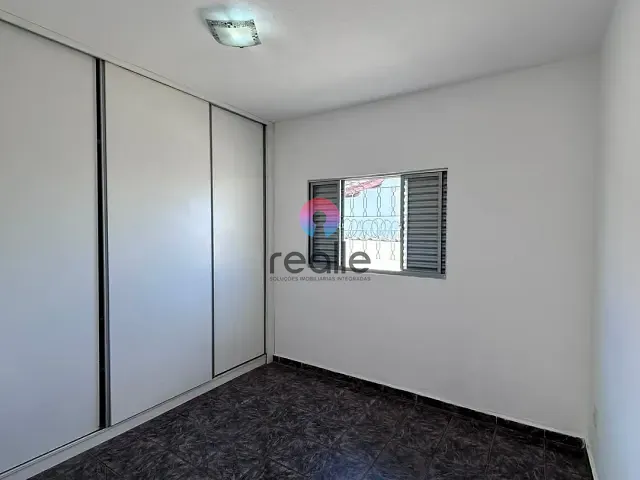 Casa 3 quartos e 1 banheiro, à venda, no bairro Novo Progresso em Contagem