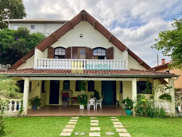 Casa com 970m² 6 quartos e 7 banheiros, à venda, no bairro Almeida Prado em Igaratá