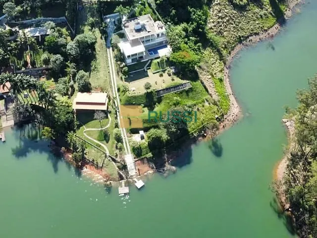 Casa com 970m² 6 quartos e 7 banheiros, à venda, no bairro Almeida Prado em Igaratá