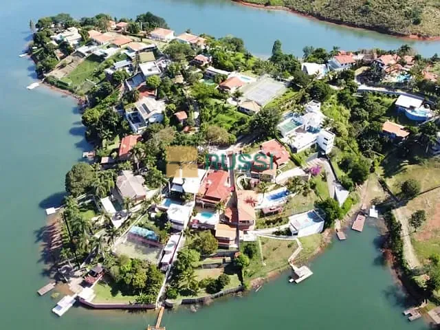 Casa com 970m² 6 quartos e 7 banheiros, à venda, no bairro Almeida Prado em Igaratá