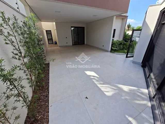Casa 3 quartos e 4 banheiros, para alugar, no bairro Aquarela Brasil Residencial em Sinop