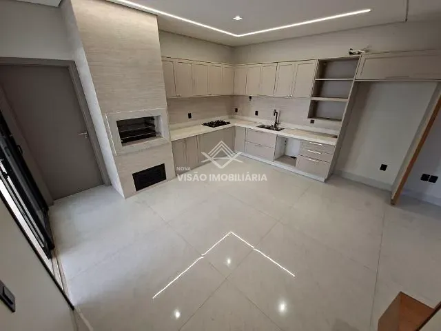 Casa 3 quartos e 4 banheiros, para alugar, no bairro Aquarela Brasil Residencial em Sinop