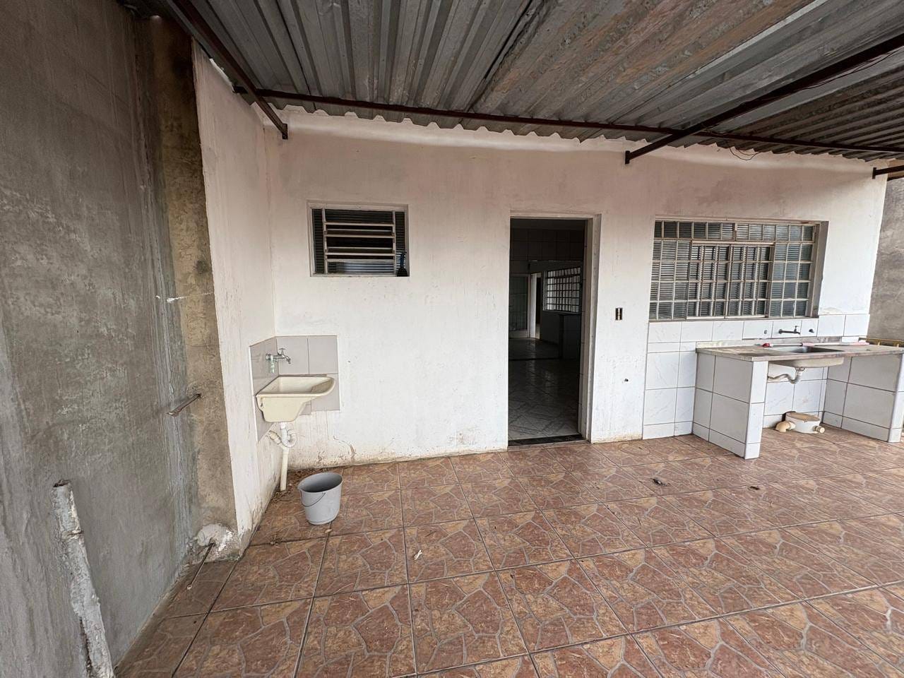 Casa para alugar com 1 quarto, 80m² - Foto 5