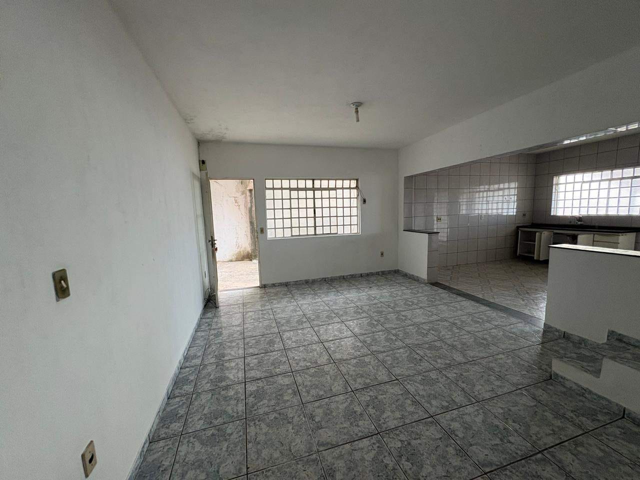 Casa para alugar com 1 quarto, 80m² - Foto 18