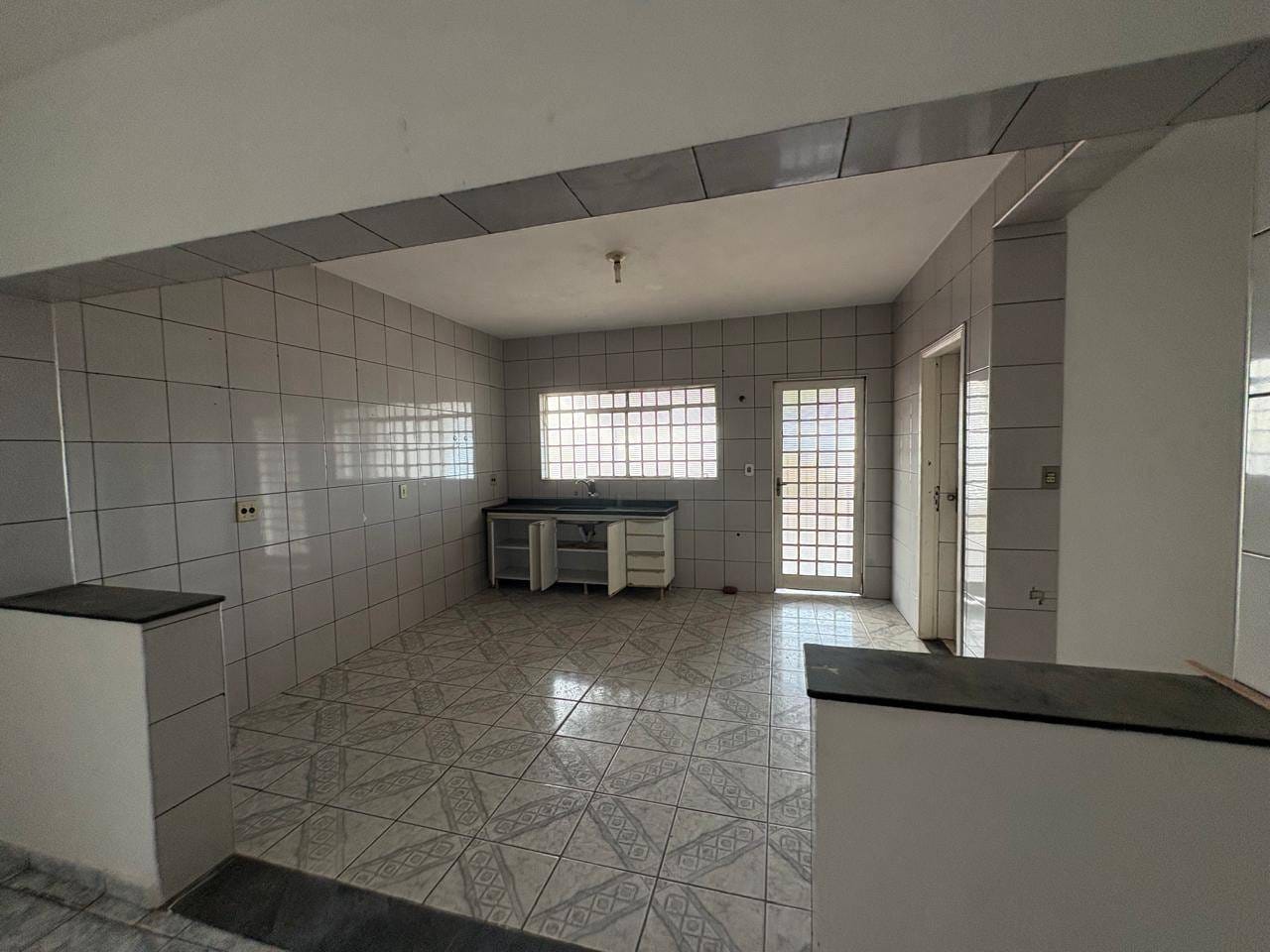 Casa para alugar com 1 quarto, 80m² - Foto 19
