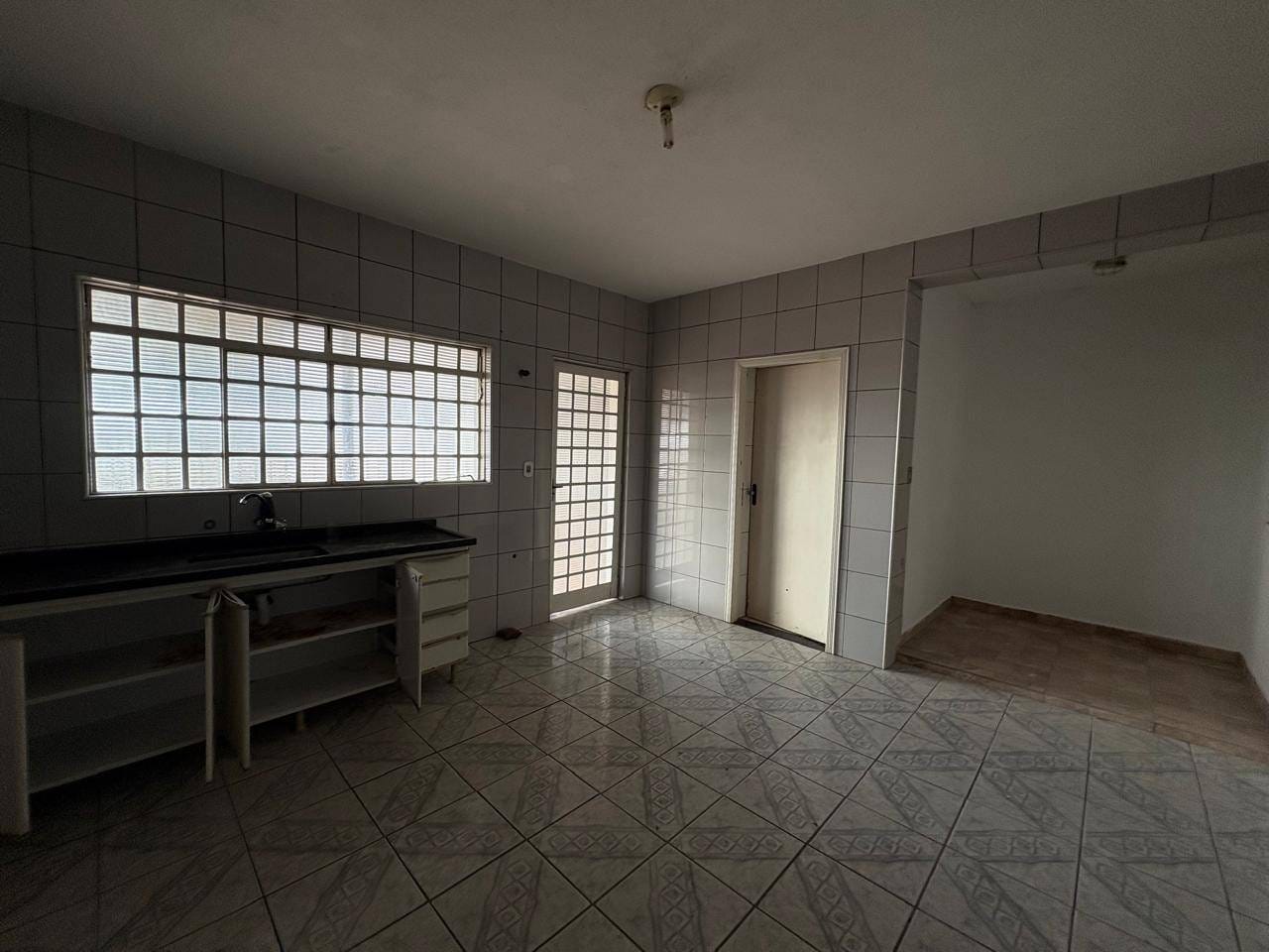Casa para alugar com 1 quarto, 80m² - Foto 16