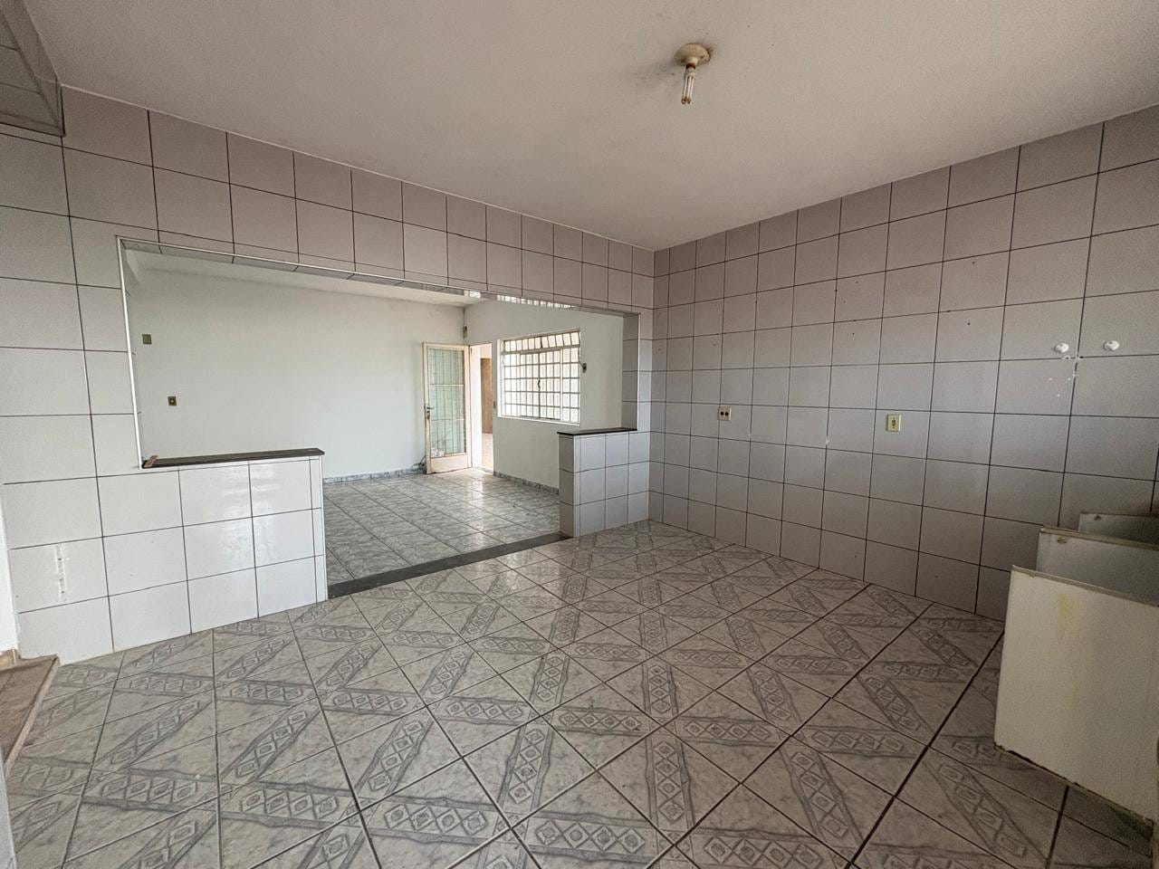 Casa para alugar com 1 quarto, 80m² - Foto 17