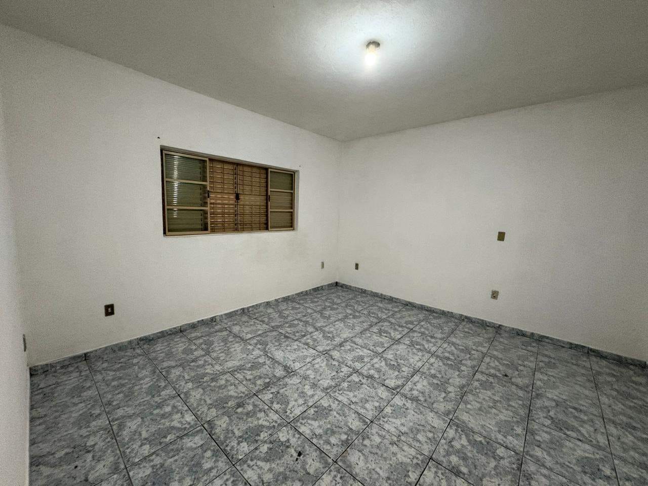 Casa para alugar com 1 quarto, 80m² - Foto 9
