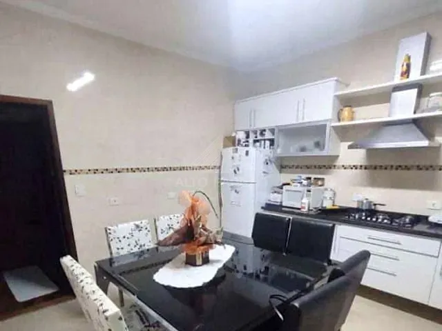 Casa com 250m² 2 quartos e 2 banheiros, à venda, no bairro Parque São Vicente em Mauá