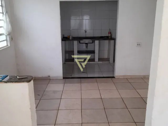 Casa com 200m² 3 quartos e 1 banheiro, à venda, no bairro Jardim Heitor Rigon em Ribeirão Preto