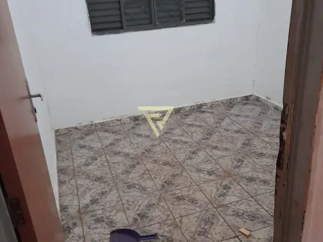 Casa com 200m² 3 quartos e 1 banheiro, à venda, no bairro Jardim Heitor Rigon em Ribeirão Preto
