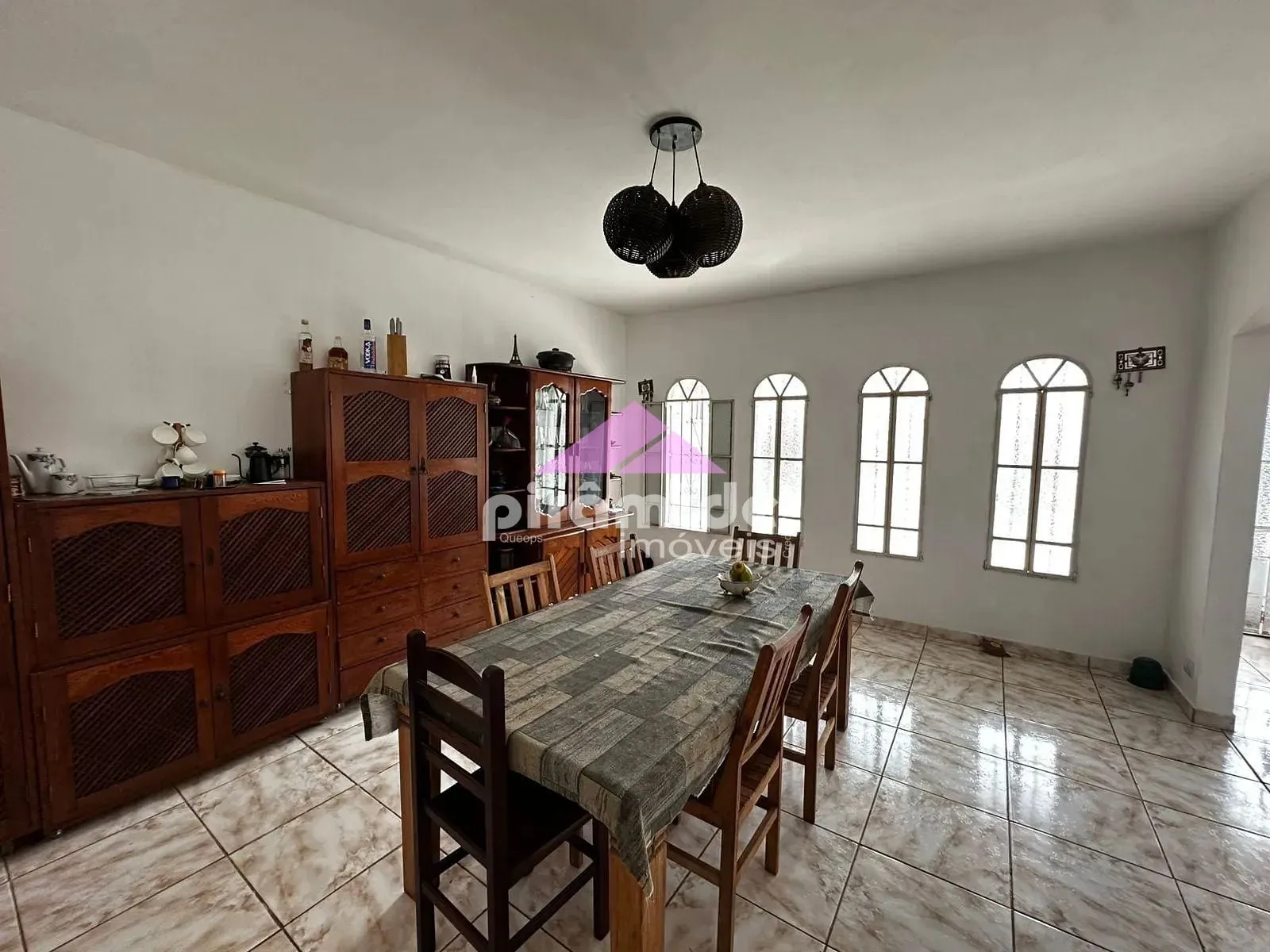 Casa, 4 quartos, 250 m² - Foto 1