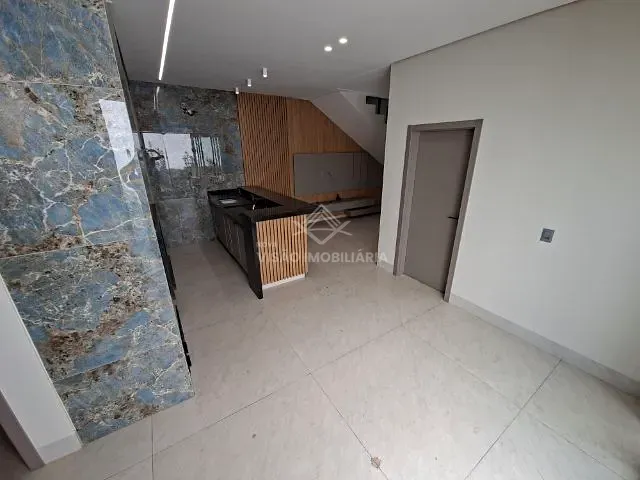 Casa 3 quartos e 4 banheiros, para alugar, no bairro Residencial Aquarela Brasil  em Sinop