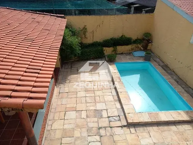 Casa com 473m² 4 quartos e 5 banheiros, à venda, no bairro Vila Yara em Osasco