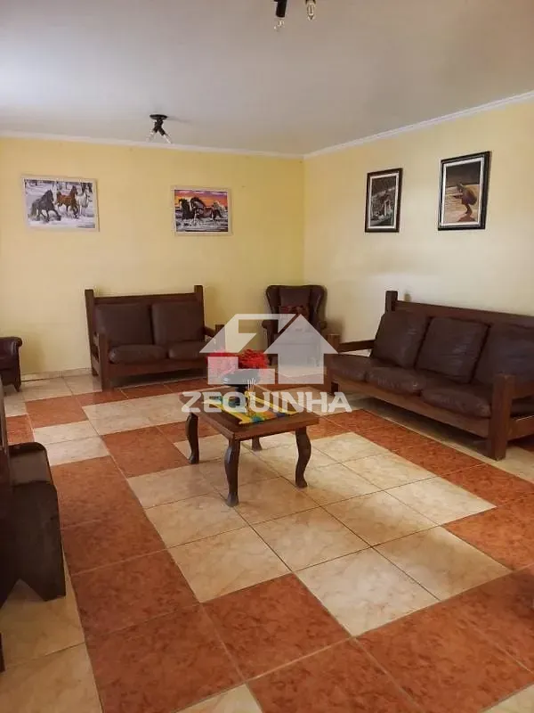 Casa, 4 quartos, 393 m² - Foto 1