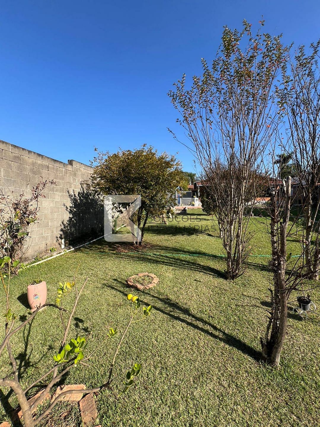 Casa à venda com 6 quartos, 1034m² - Foto 2