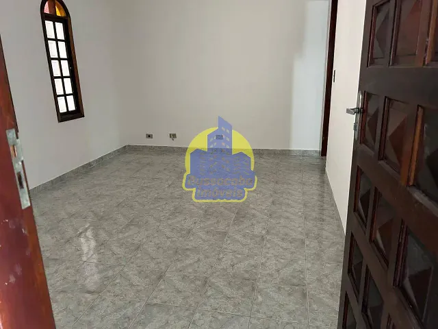 Casa com 125m² 3 quartos e 2 banheiros, à venda, no bairro Jardim D'Abril em Osasco