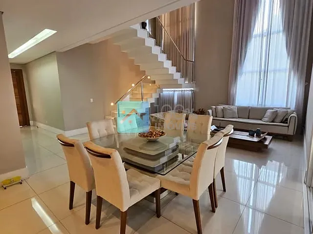 Casa com 450m² 4 quartos e 6 banheiros, para alugar, no bairro Jardim Altos de Santana I em Jacareí