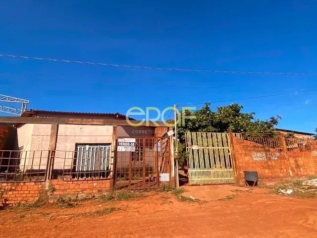 Casa 3 quartos e 3 banheiros, à venda, no bairro Parque Serrano em Formosa