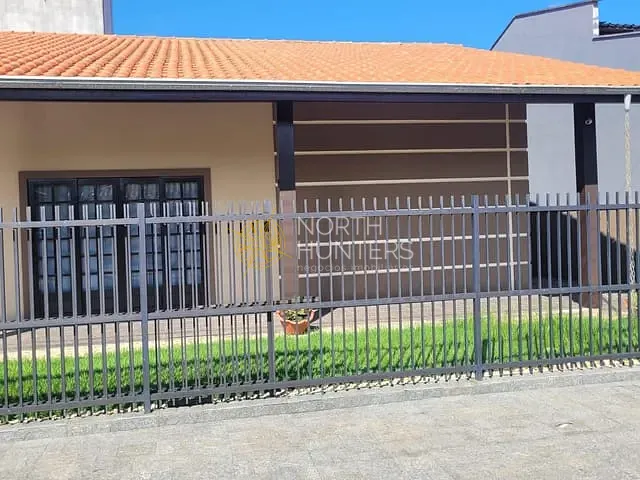 Casa com 163m² 3 quartos e 2 banheiros, à venda, no bairro Adhemar Garcia em Joinville