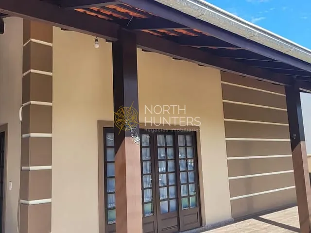 Casa com 163m² 3 quartos e 2 banheiros, à venda, no bairro Adhemar Garcia em Joinville