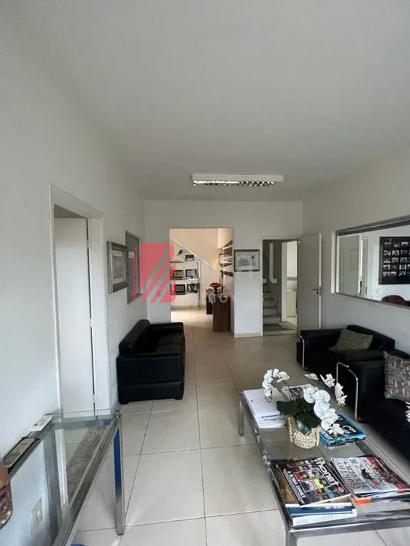 Casa com 1 quarto para aluguel, 200m² — foto 2 de 16