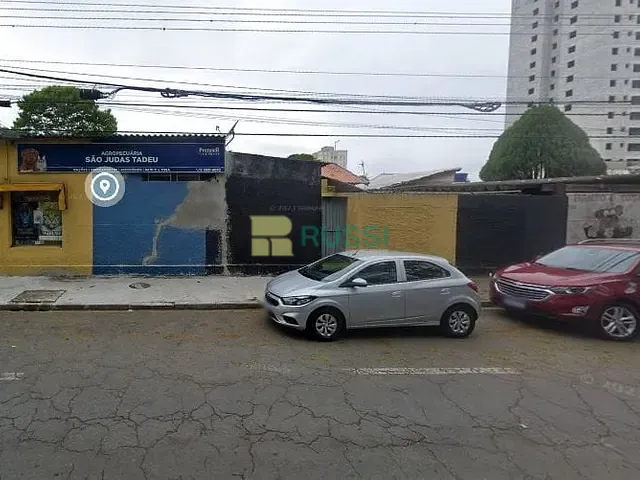 Casa com 336m² 2 quartos e 2 banheiros, à venda, no bairro Monte Castelo em São José dos Campos