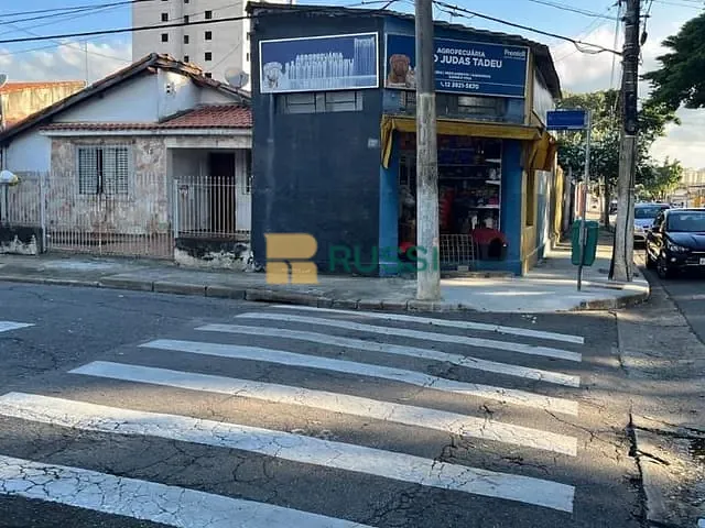 Casa com 336m² 2 quartos e 2 banheiros, à venda, no bairro Monte Castelo em São José dos Campos