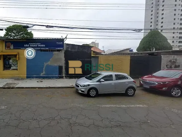 Casa com 336m² 2 quartos e 2 banheiros, à venda, no bairro Monte Castelo em São José dos Campos