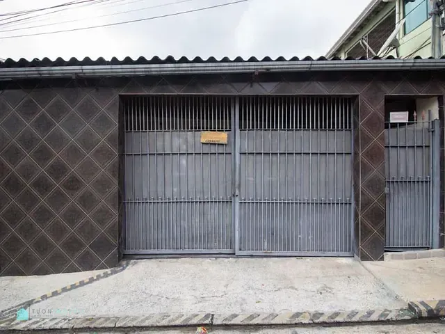 Casa com 276m² 2 quartos e 1 banheiro, à venda, no bairro Vila Serralheiro em São Paulo