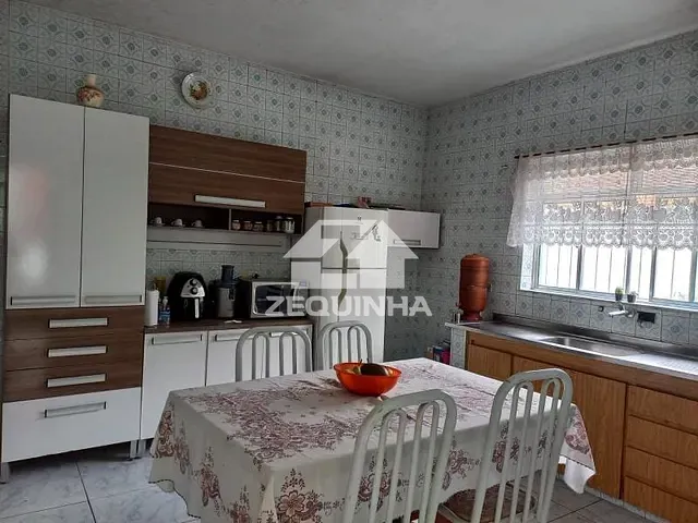 Casa com 308m² 4 quartos e 2 banheiros, à venda, no bairro Bela Vista em Osasco