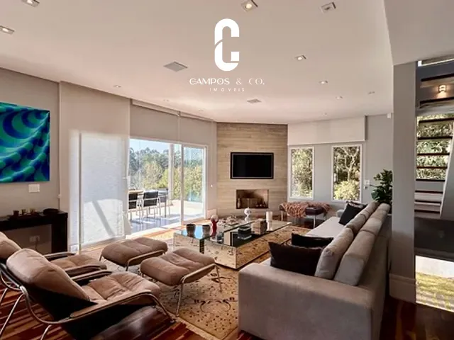 Casa com 1040m² 5 quartos e 7 banheiros, à venda, no bairro Alto do Capivari em Campos do Jordão