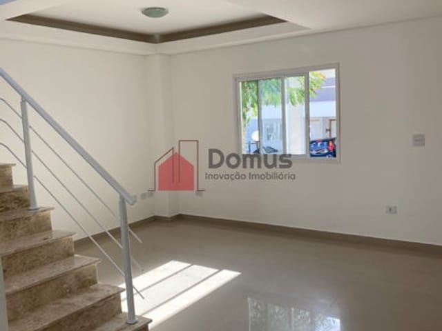 Casa à venda, no bairro Vila Areao em Taubaté