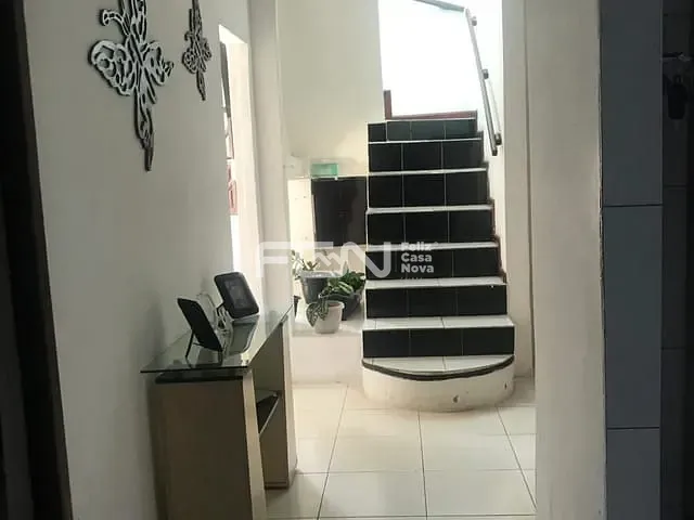 Casa com 125m² 3 quartos e 1 banheiro, à venda ou para alugar, no bairro Nova Vitória em Camaçari