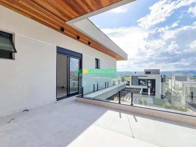 Casa com 460m² 5 quartos e 6 banheiros, à venda, no bairro Condomínio Residencial Alphaville em São José dos Campos