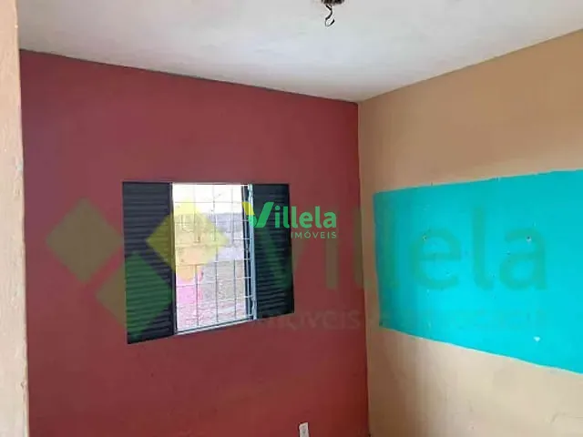 Casa à venda, no bairro Jardim Moraes em Itaquaquecetuba